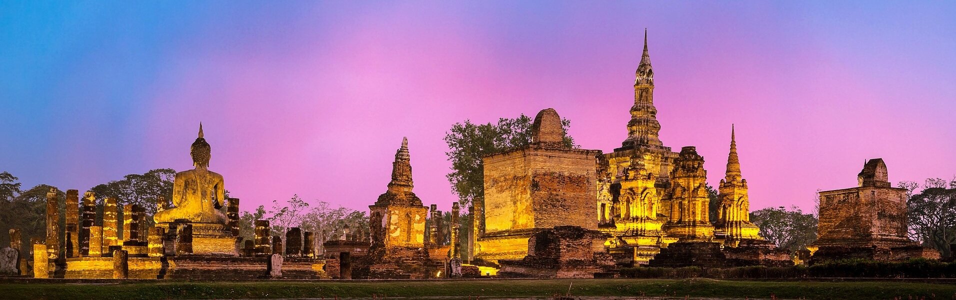 Sukhothai Golden Pagoda by night, Thailand
